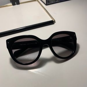 Prada Sunglasses / Cat eye